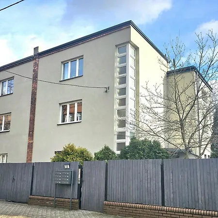 Urban Apartments No 4 - Air Condition - Garden - Free Parking *