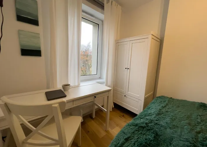 Urban Cosy No 4, Free Private Parking, Self Check-in *