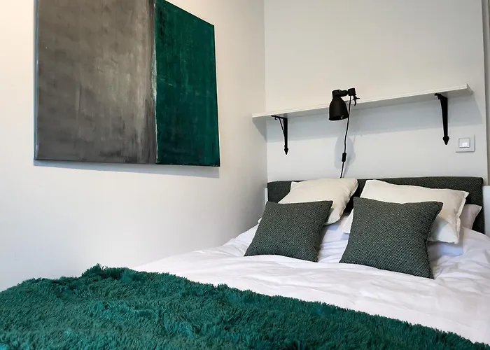 דירה Urban Cosy No 4, Free Private Parking, Self Check-in שורזוב